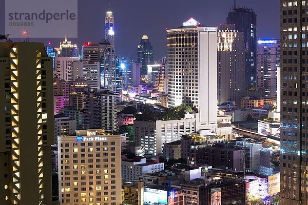 Bangkok  Hauptstadt  hoch  oben  Nacht  Gebäude  aufwärts  Hotel  Südostasien  Asien  Thailand