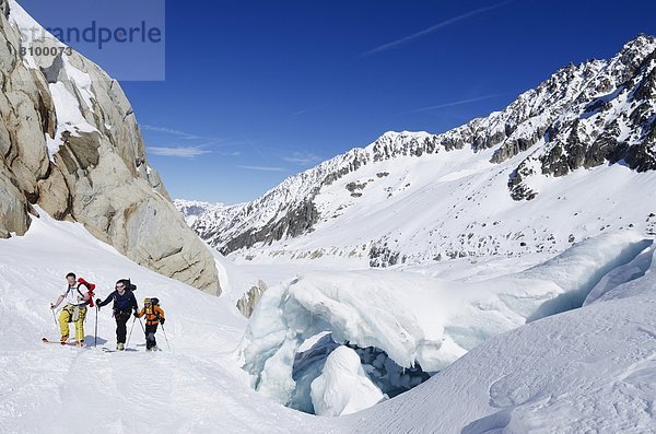Frankreich  Europa  Tagesausflug  Ski  Französische Alpen  Zimmer  Skipiste  Piste  Haute-Savoie