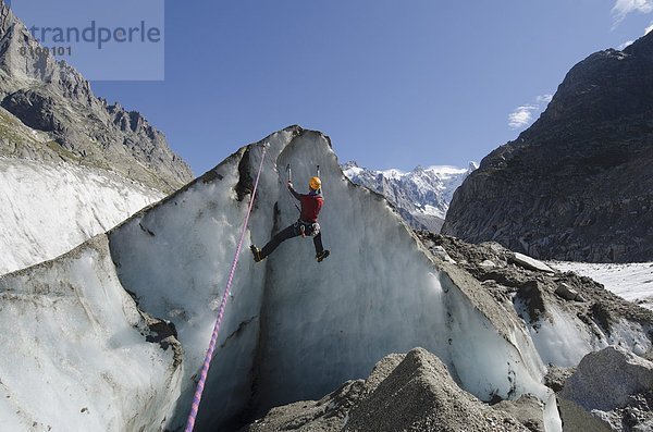 Frankreich  Europa  Eis  Gletscher  Französische Alpen  Klettern  Chamonix  Haute-Savoie