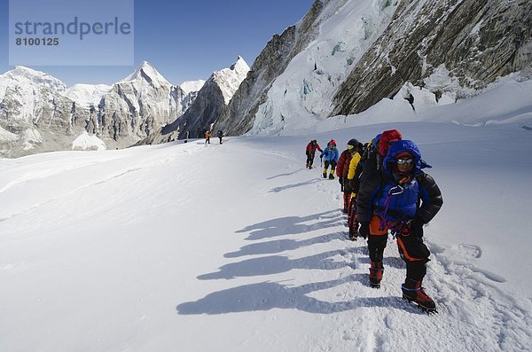 Bergsteiger camping Berg Himalaya Mount Everest Sagarmatha UNESCO-Welterbe 1 Asien Nepal