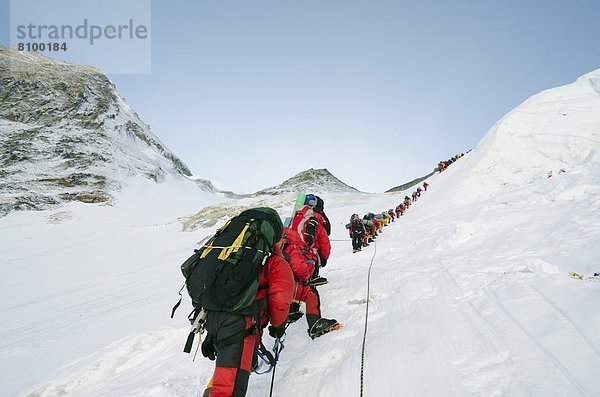 Bergsteiger Mount Everest Sagarmatha Himalaya Lhotse UNESCO-Welterbe Asien Linie Nepal