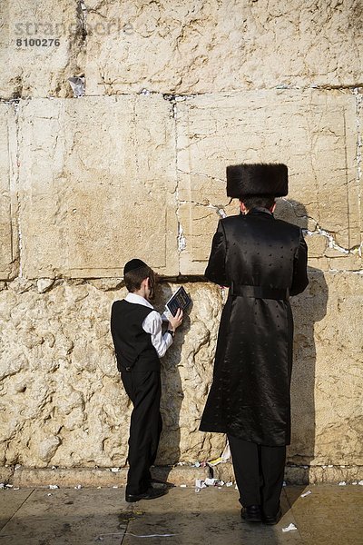 Jerusalem  Hauptstadt  weinen  Mensch  Menschen  Wand  Gebet  Naher Osten  Judentum  Israel