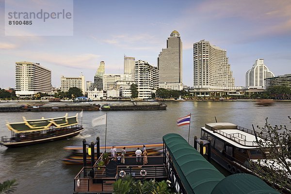 Bangkok  Hauptstadt  Skyline  Skylines  Fluss  Südostasien  Asien  modern  Thailand