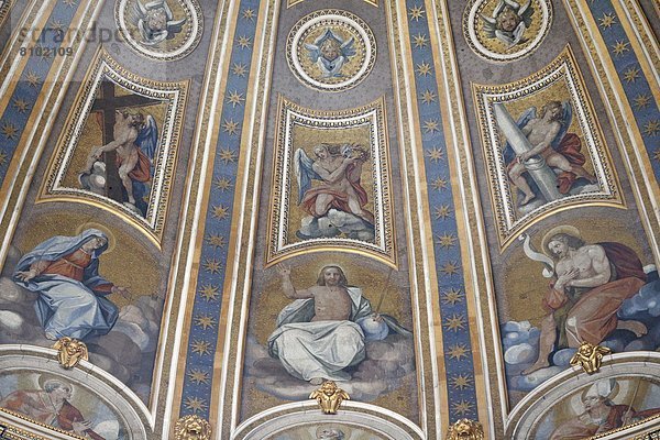 Kuppel  Detail  Details  Ausschnitt  Ausschnitte  Rom  Hauptstadt  Europa  Latium  Kuppelgewölbe  Italien  Vatikan