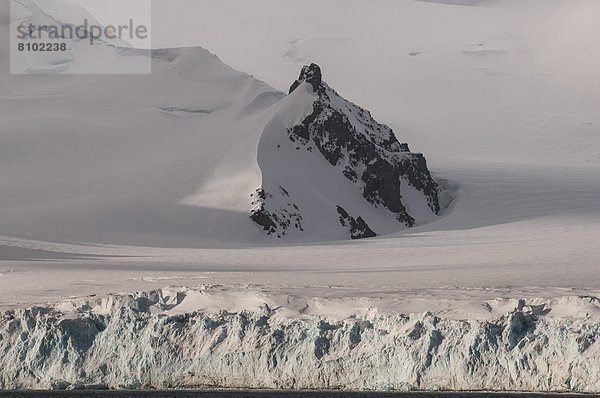 groß  großes  großer  große  großen  Feld  Mond  Antarktis  Bucht  Hälfte  Schnee