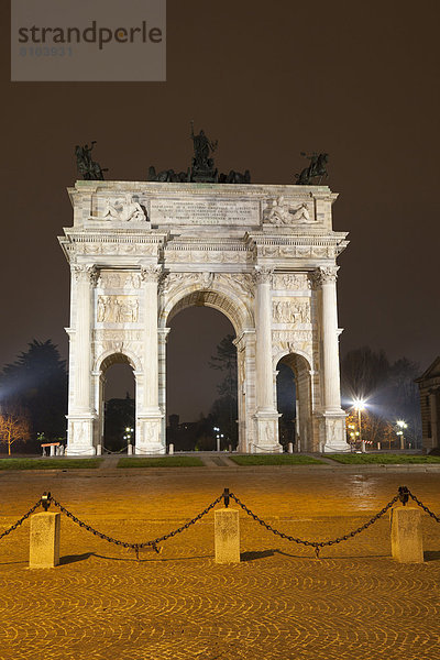 Triumphbogen  Arco della Pace