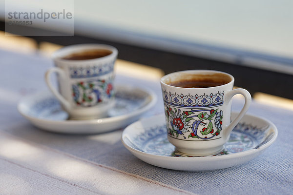 Türkischer Kaffee in Tassen
