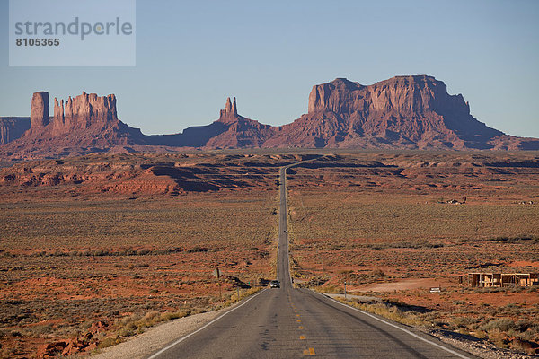 Straße U.S. Route 163 Richtung Monument Valley Navajo Tribal Park