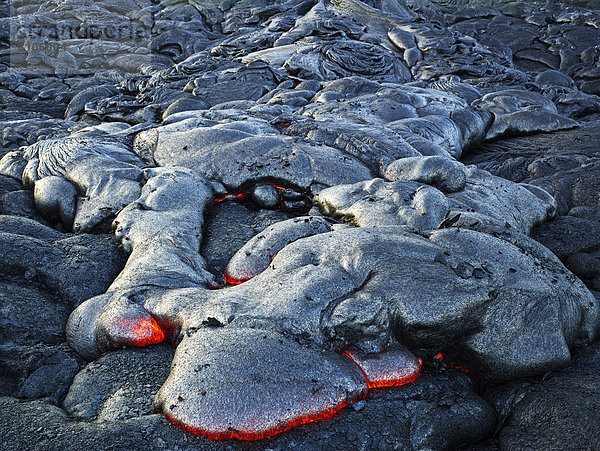 Pu?u ???? Vulkan  Vulkanausbruch  Lavastrom  glühende heiße Lava fließt