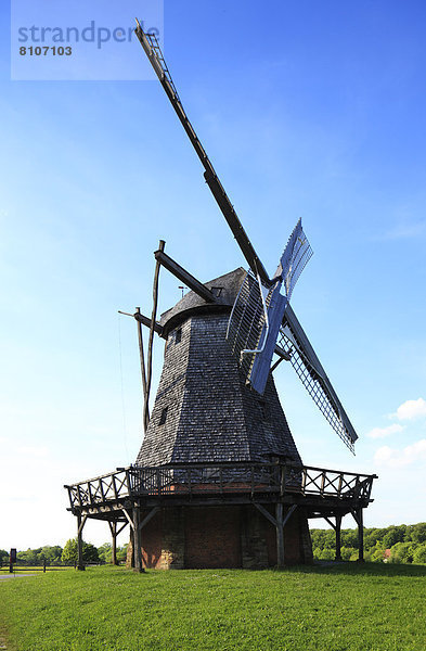 Traditionelle Windmühle im Freilichtmuseum Detmold  Deutschland