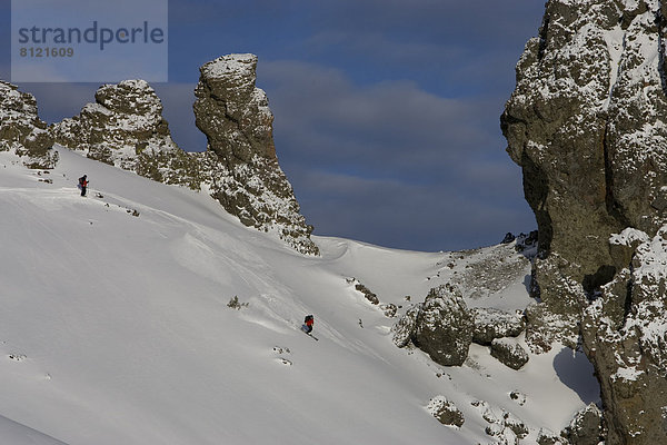 Vereinigte Staaten von Amerika  USA  Außenaufnahme  Teamwork  Berg  Farbaufnahme  Farbe  Tag  Freizeit  Sicherheit  Personalwesen  weiß  Querformat  Ski  Landvermessung  Ski patrol  Kalifornien  freie Natur  Schnee