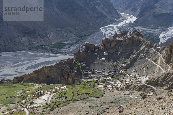 Luftaufnahme  Dankhar Gompa  ein tibetanisch-buddhistisches Kloster  auf einem Bergrücken