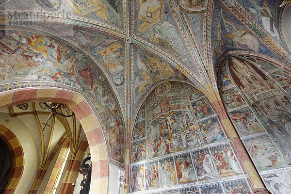Fresken  Lebendes Kreuz  1470 - 1475  von Thomas von Villach  in der Pfarrkirche St. Andreas