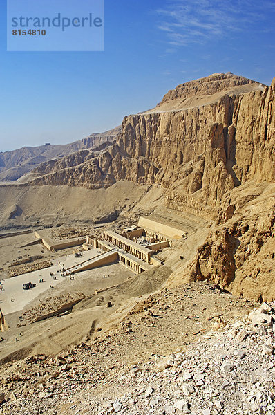 Blick in den Talkessel von Deir el-Bahari mit Hatschepsut-Tempel