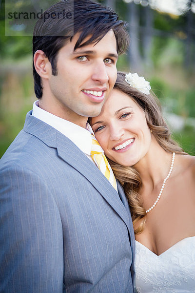 USA  Texas  Portrait von Braut und Bräutigam  lächelnd