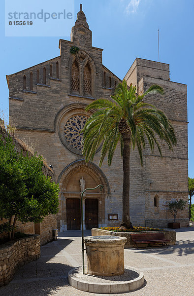 Spanien  Mallorca  Blick auf die Kirche St. Jaume