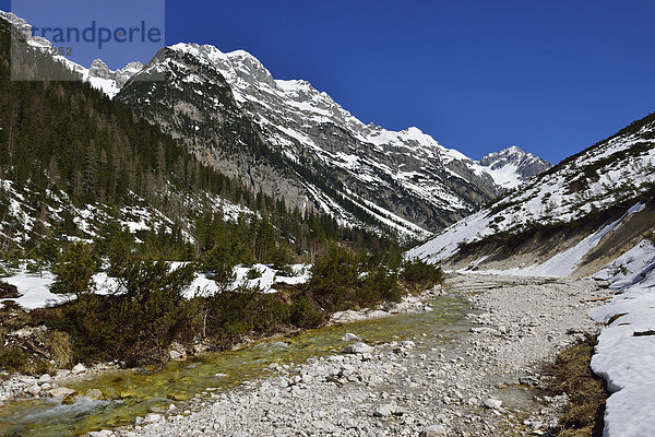 Österreich  Tirol  Blick auf das Karwendelgebirge