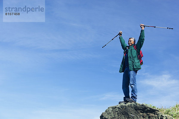 Mann  Felsen  Hügel  mischen  wandern  Mixed