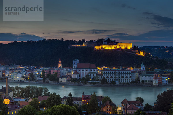 Deutschland  Bayern  Blick auf die Festung Oberhaus mit Altstadt