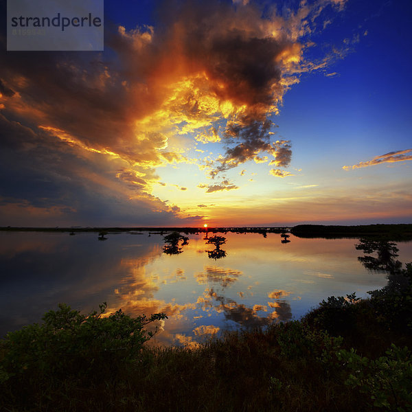 USA  Florida  Titusville  Blick auf den Sonnenuntergang