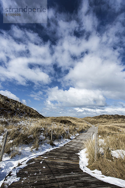 Deutschland  Küste mit Schnee bei Spiekeroog