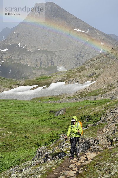 nahe  unterhalb  Rucksackurlaub  wandern  Alaska  Anchorage  Regenbogen