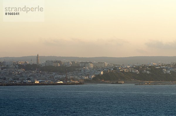 sehen  Sonnenuntergang  Mütze  Großstadt  Ansicht  Tanger  Bucht  Marokko