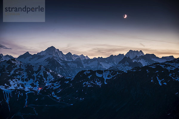 Ausblick vom Furkapass Richtung Grimselpass  Finsteraarhorn  Jungfrau  Mönch  Eiger und Schreckhorn