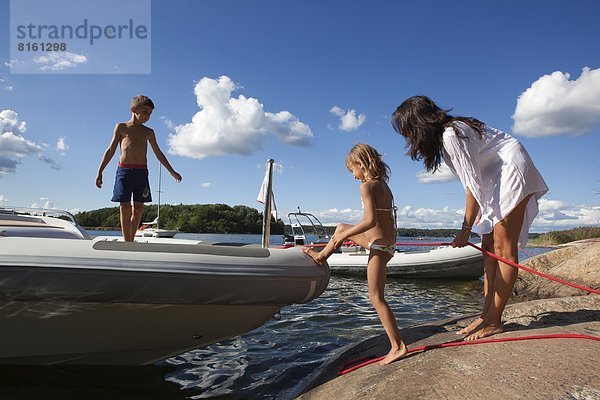 Mutter - Mensch  Motorboot