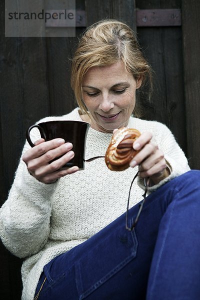 Portrait  Frau  Pause  reifer Erwachsene  reife Erwachsene  Kaffee