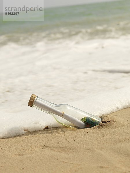 Strand  innerhalb  Nachricht  Flasche
