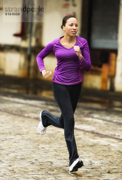 Frau beim Joggen