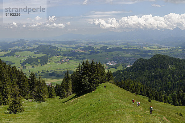 Bergsteiger und Ausblick von der Kappeler Alp unter dem Edelsberg Alpspitze