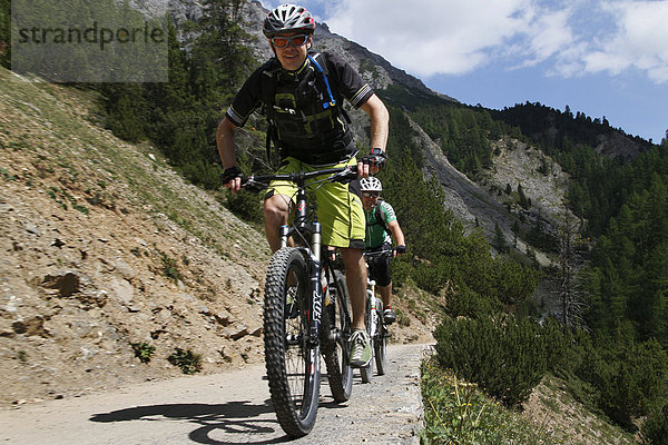 Mountainbiker im Valle Alpisella
