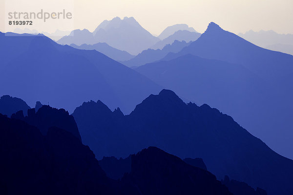Allgäuer Berge zur blauen Stunde