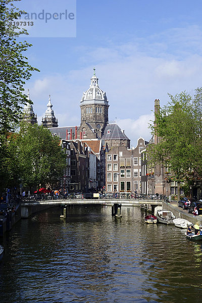 Niederlande  Amsterdam  Blick auf St. Nikolaus