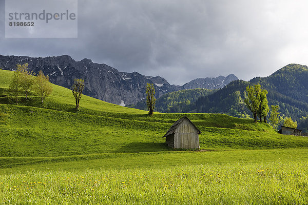 Österreich  Kärnten  Blick auf die Hütte bei Karawanken
