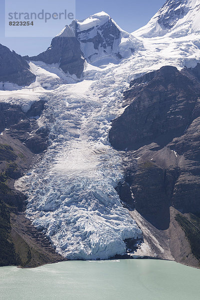 Gletscherbruch des Berg Glacier und Lake Berg