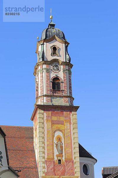 Pfarrkirche St. Peter und Paul mit Lüftlmalerei