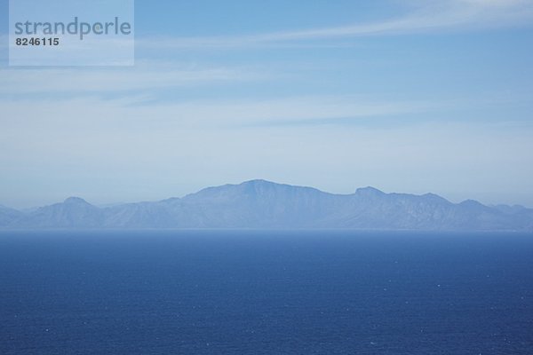 Berg  über  Meer