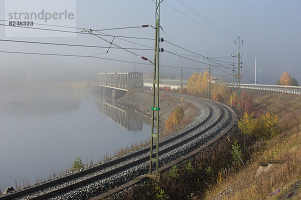 Brücke  Nebel  Zug