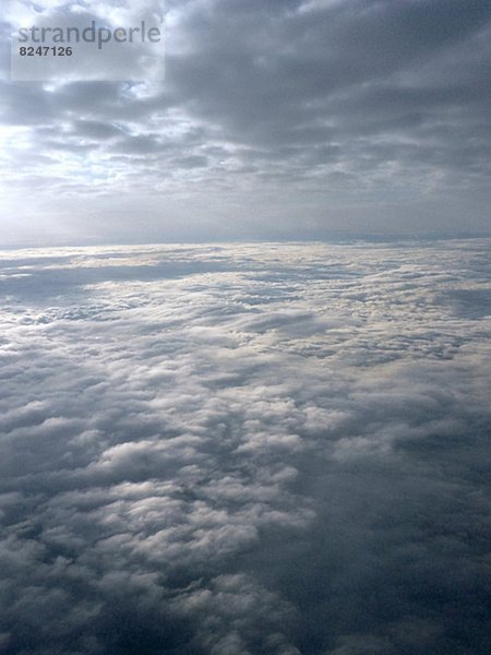 Wolkenhimmel aus flugzeug