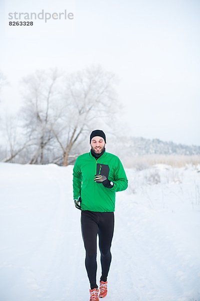 Winter  Mann  rennen  Mittelpunkt  Erwachsener
