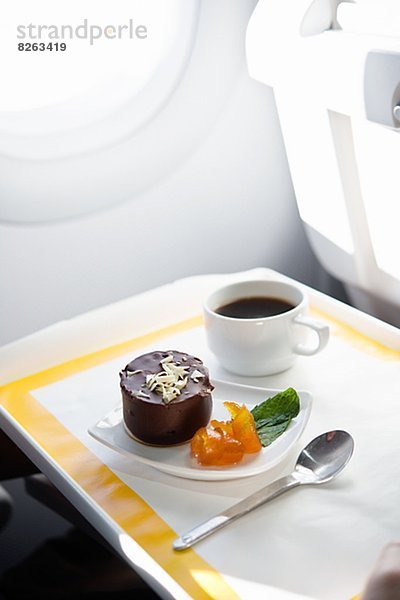 Flugzeug  Dessert  Kaffee