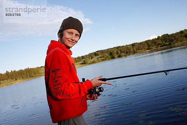 Junge - Person  angeln  Stange  Schweden