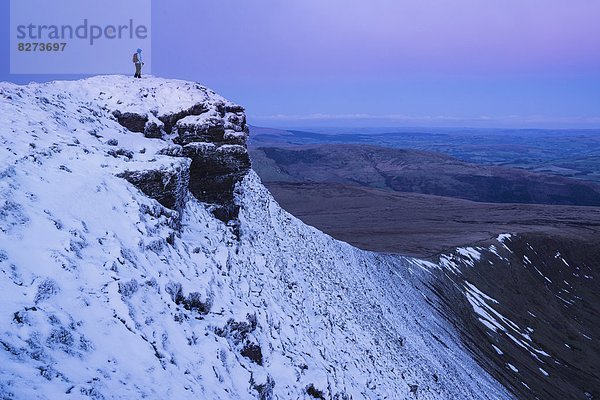 Berggipfel Gipfel Spitze Spitzen bedecken Morgendämmerung wandern Schnee