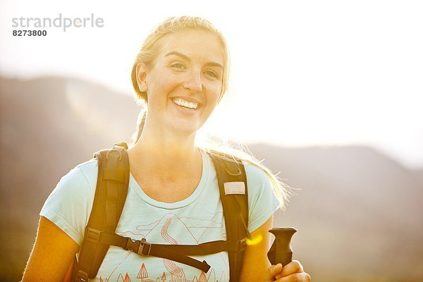 Frau  wandern  jung