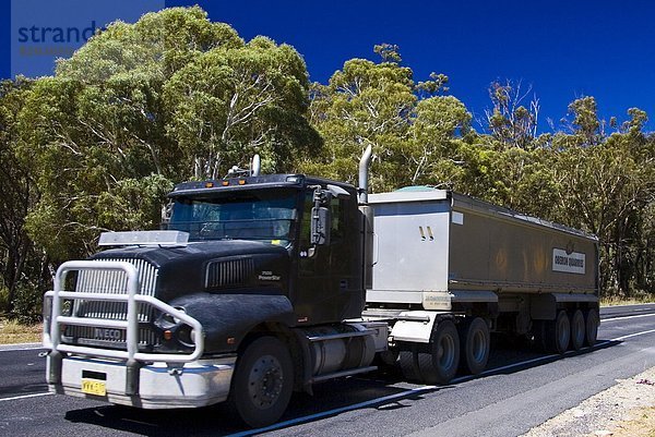 Lastkraftwagen  Bundesstraße  groß  großes  großer  große  großen  Adelaide  Australien  New South Wales  Sydney