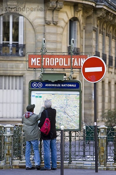 Paris Hauptstadt Frankreich Tourist Landkarte Karte U-Bahn Metro Studium