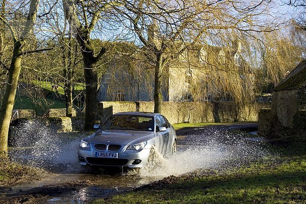 Landstraße  Auto  Großbritannien  fahren  5  Serie  BMW  Ford  Oxfordshire